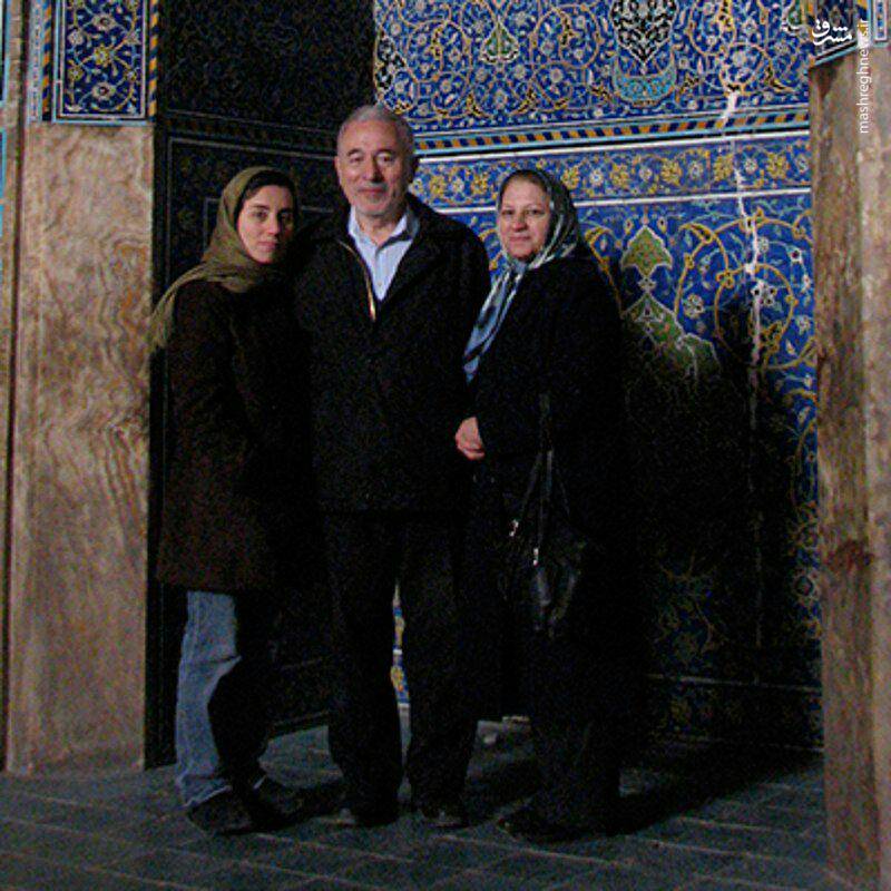 مریم میرزاخانی در کنار پدر و مادرش +عکس