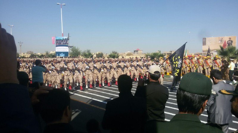 رژه نیرو های مسلح در استان یزد برگزار شد