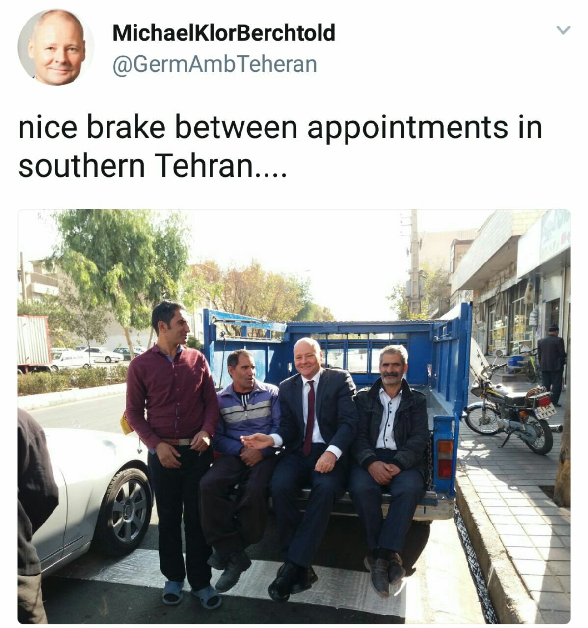 سفیر آلمان در تهران سوار بر نیسان آبی +عکس