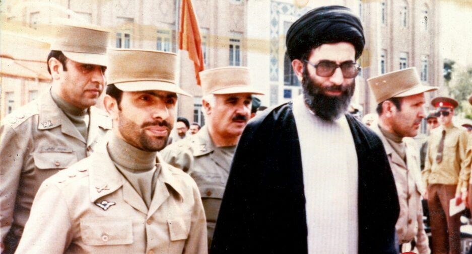 رهبر انقلاب و صیاد شیرازی در یک قاب +عکس