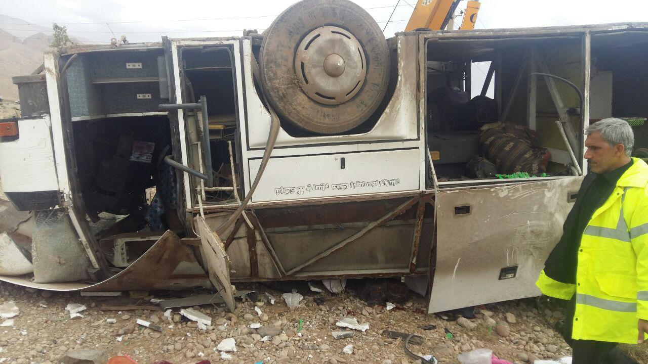 واژگونی مرگبار اتوبوس در سمنان +عکس