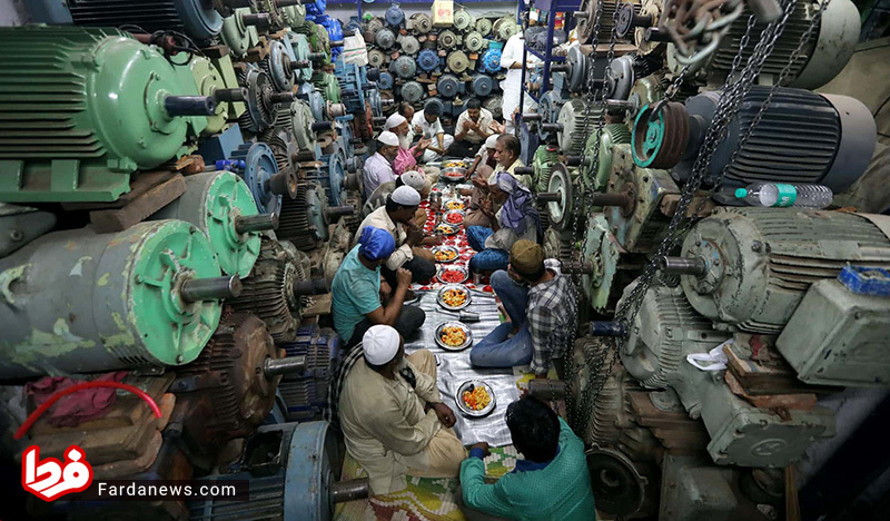 عکس جالب از مراسم افطاری