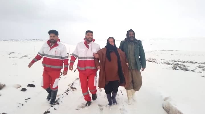 گرفتار شدن بیش از هزار نفر در برف و کولاک گرفتار شدن بیش از هزار نفر در برف و کولاک