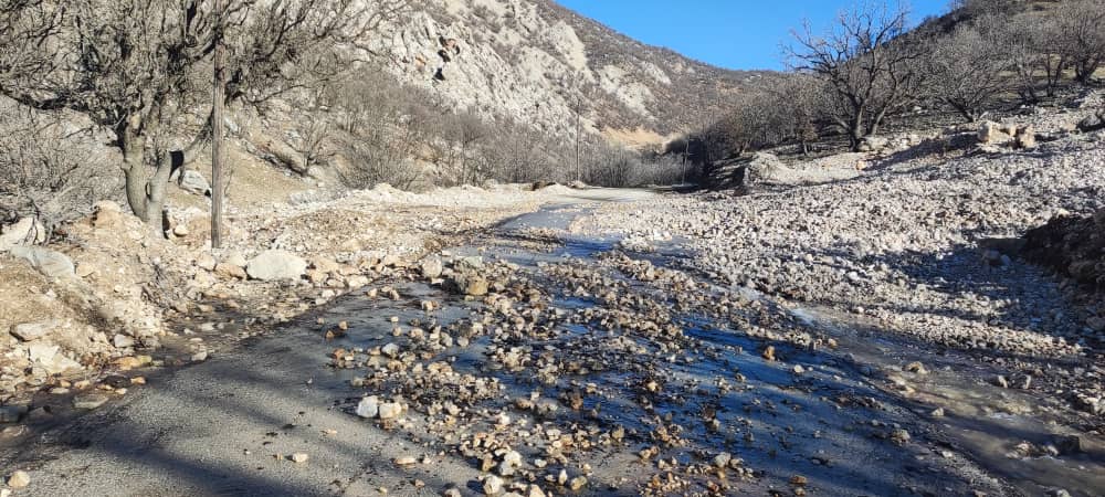 برخی از جاده و راه های دسترسی توسط ماشین آلات سنگین شرکت نفت و گاز استان بازگشایی شدند برخی از جاده و راه های دسترسی توسط ماشین آلات سنگین شرکت نفت و گاز استان بازگشایی شدند
