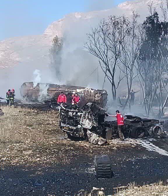 تصادف هولناک در سه راهی جندالله ایلام ۳ کشته بر جای گذاشت +فیلم در حال بارگزاری
