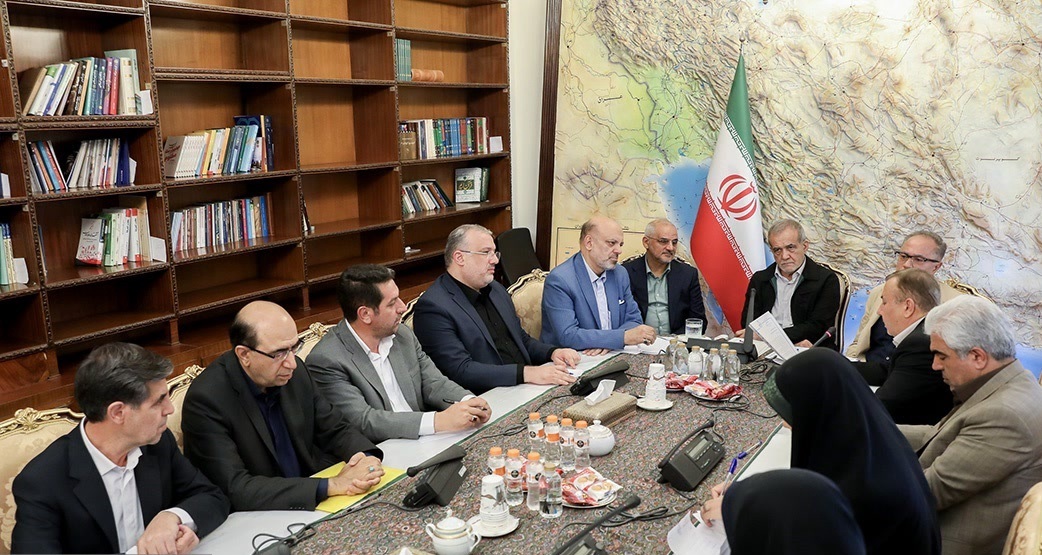 دیدار نمایندگان استان با رئیس جمهور +تصاویر دیدار نمایندگان استان با رئیس جمهور +تصاویر