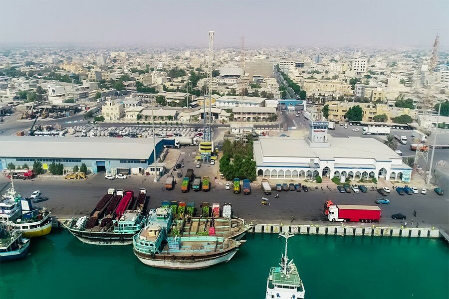 تخلیه و بارگیری بیش از ۸ میلیون تن کالا در غرب هرمزگان