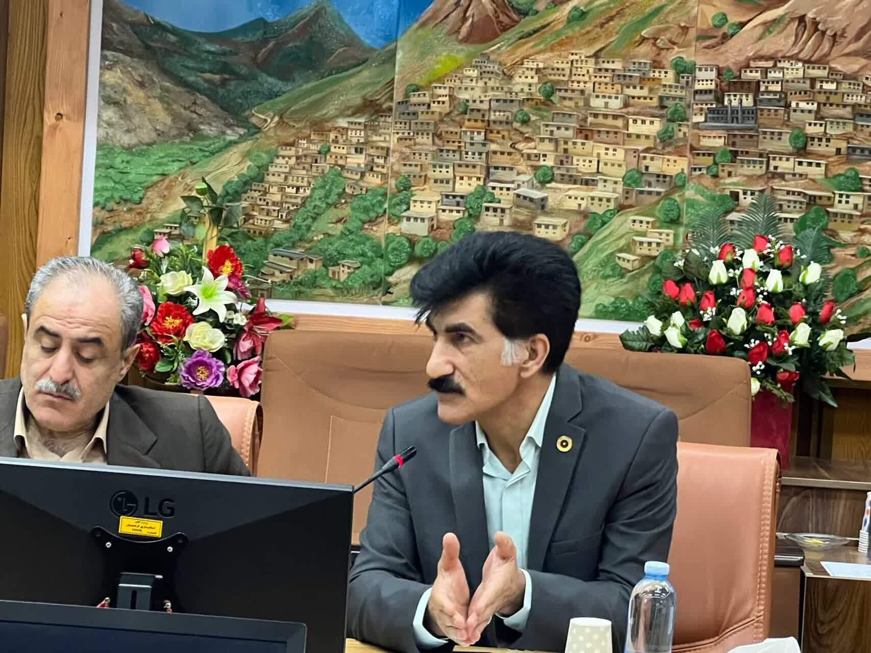 انتقاد از سوءاستفادهها و رانتهای احتمالی در صنعت طیور/ اتاق بازرگانی کردستان نسبت به پیامدهای تداوم استفاده از سویه «آرین» در صنعت مرغداری هشدار داد انتقاد از سوءاستفادهها و رانتهای احتمالی در صنعت طیور/ اتاق بازرگانی کردستان نسبت به پیامدهای تداوم استفاده از سویه «آرین» در صنعت مرغداری هشدار داد