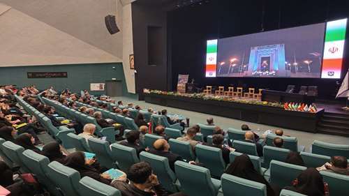 بررسی فرصت&zwnj;ها و چشم&zwnj;اندازهای جاده ابریشم&zwnj; در دانشگاه سمنان