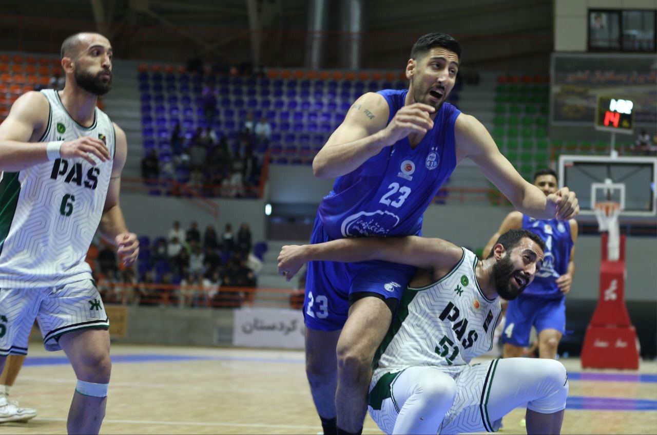 از قول تا عمل استاندار کردستان؛ سالن ۶ هزارنفری گولان تکمیل شد/ گفتوگوهای تابناک با مسئولان و ورزشیها در حاشیه مسابقه بسکتبال + فیلم از قول تا عمل استاندار کردستان؛ سالن ۶ هزارنفری گولان تکمیل شد/ گفتوگوهای تابناک با مسئولان و ورزشیها در حاشیه مسابقه بسکتبال + فیلم