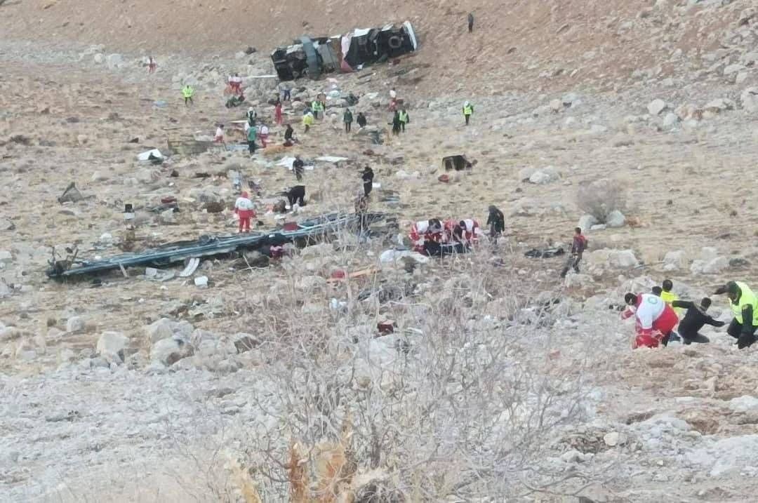 راننده اتوبوس یاسوج_سمیرم، پس از ساعتها جستوجو زنده پیدا شد راننده اتوبوس یاسوج_سمیرم، پس از ساعتها جستوجو زنده پیدا شد