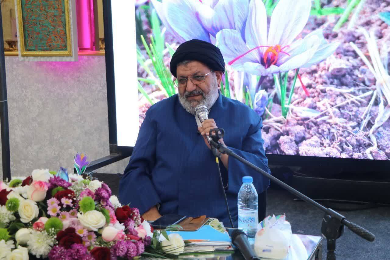 سودآوری زعفران مردم را به سمت کشت زعفران سوق میدهد سودآوری زعفران مردم را به سمت کشت زعفران سوق میدهد